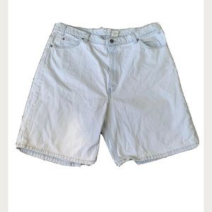 Vintage Levi’s 550 relaxed fit mens 42 jean shorts